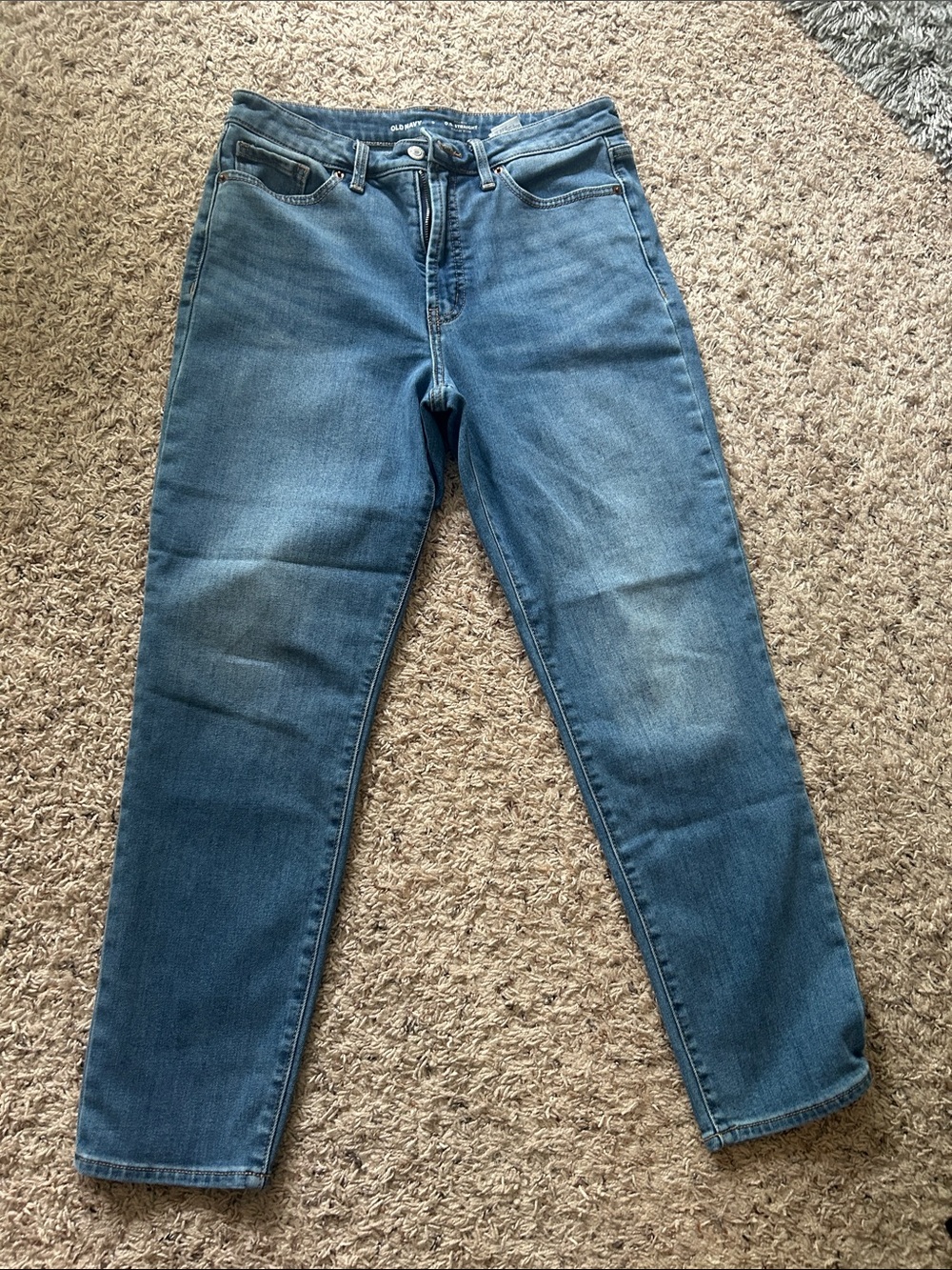 Old Navy Women’s OG Straight Jeans in Mid Blue Wash